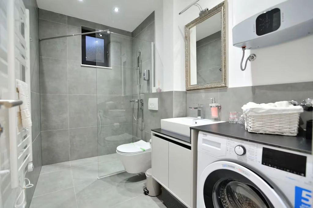 Two-Bedroom Apartment with Balcony in Mostar
