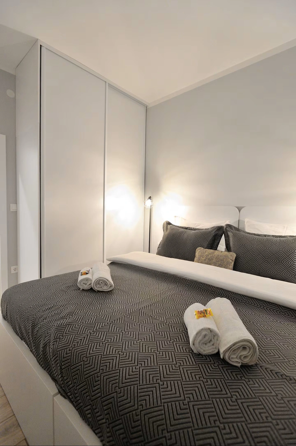 Two-Bedroom Apartment with Balcony in Mostar