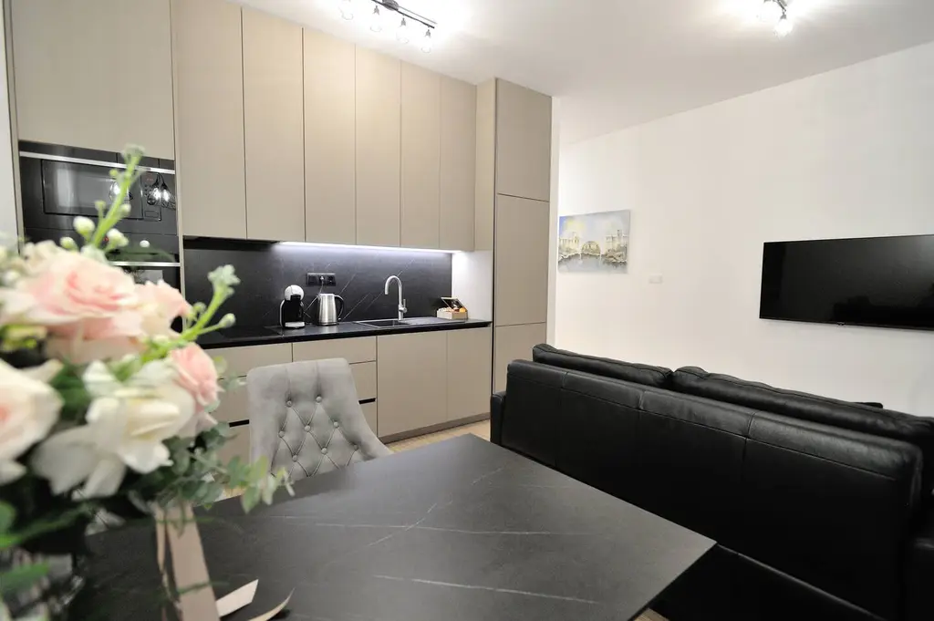 Two-Bedroom Apartment with Balcony in Mostar