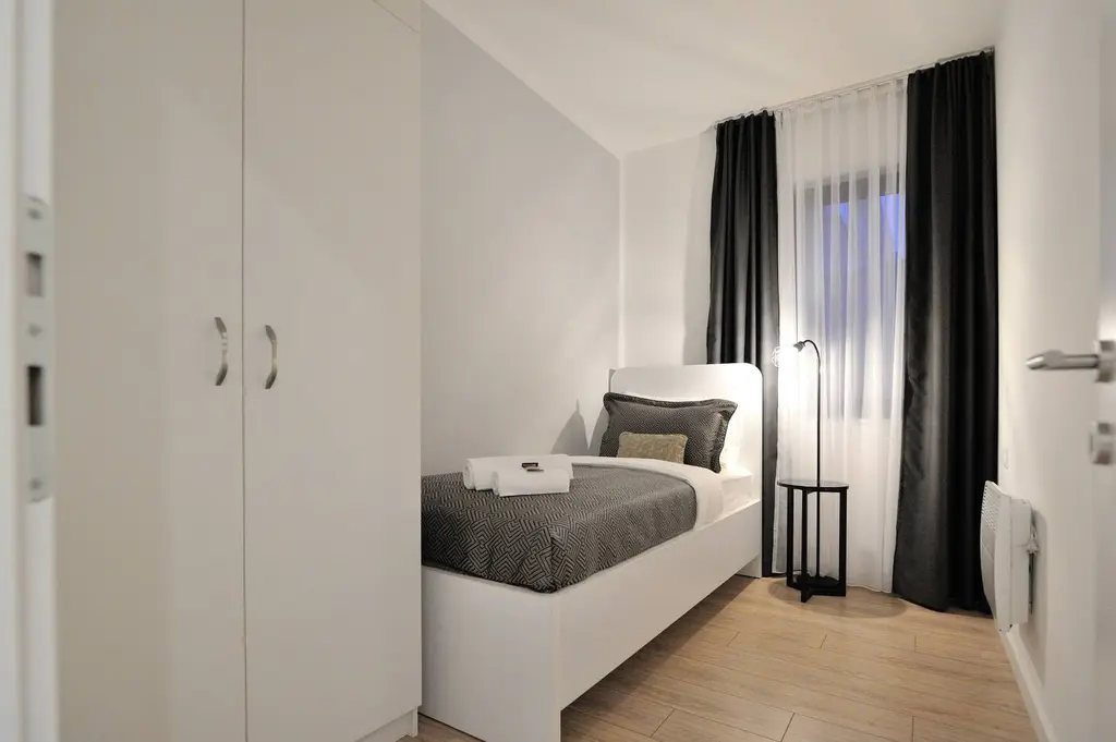 Two-Bedroom Apartment with Balcony in Mostar
