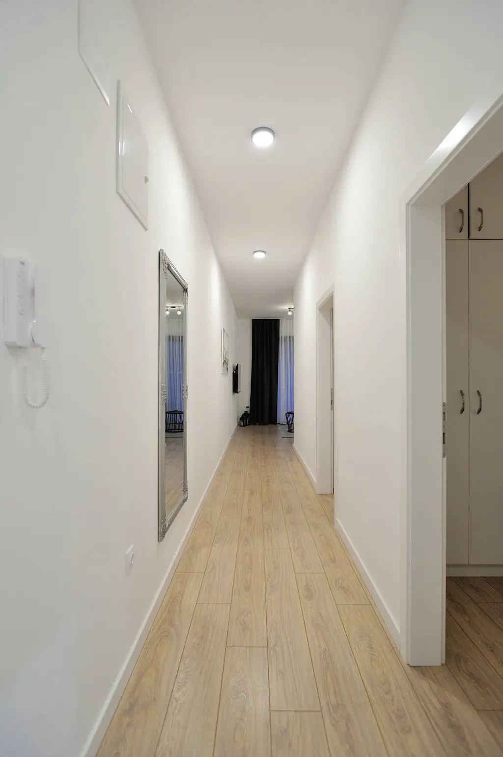 Two-Bedroom Apartment with Balcony in Mostar