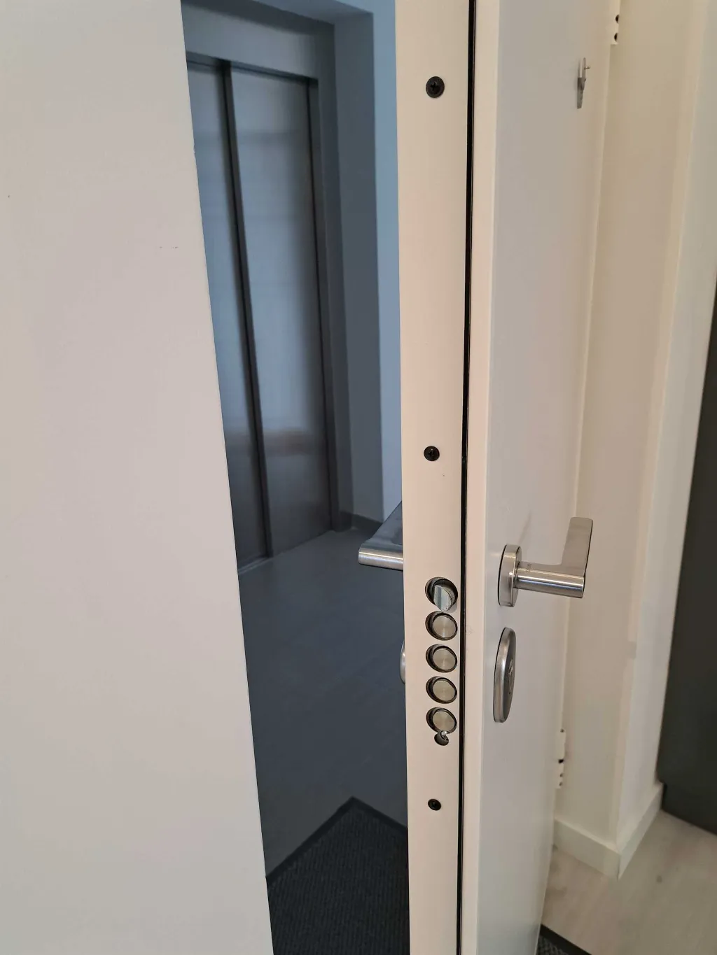 Two-Bedroom Apartment in Mostar with Balcony & A/C