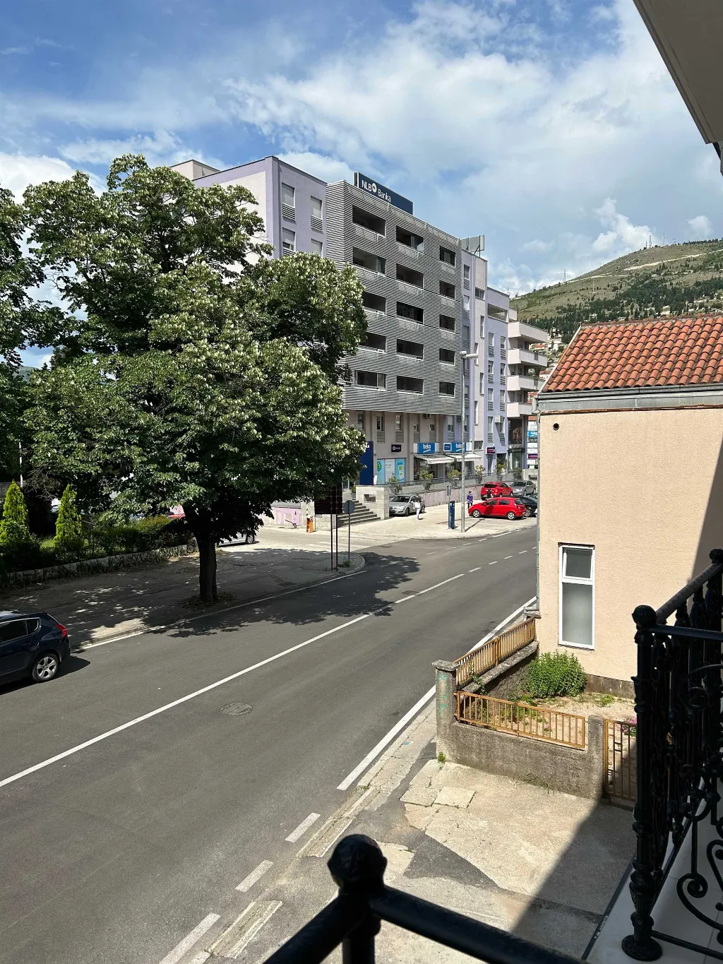 Two-Bedroom Apartment in Mostar with Balcony & A/C