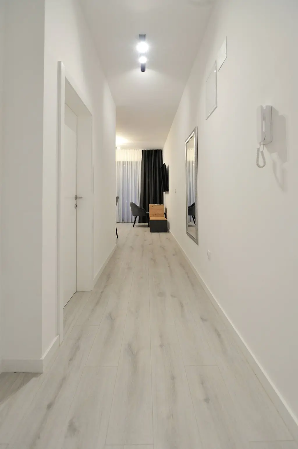 Two-Bedroom Apartment in Mostar with Balcony & A/C