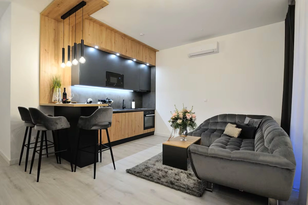 Two-Bedroom Apartment in Mostar with Balcony & A/C