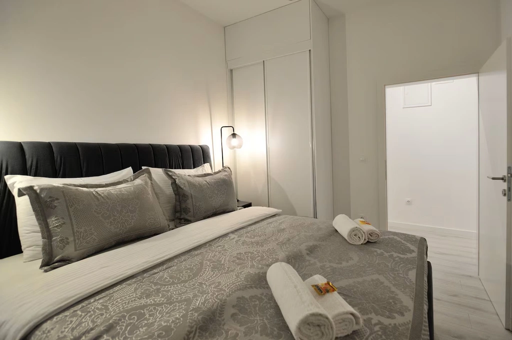 Two-Bedroom Apartment in Mostar with Balcony & A/C