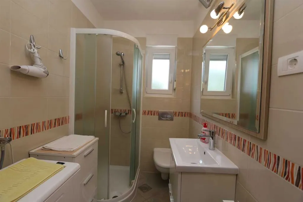 Apartment in Silo (Krk) for Up to 5 Guests