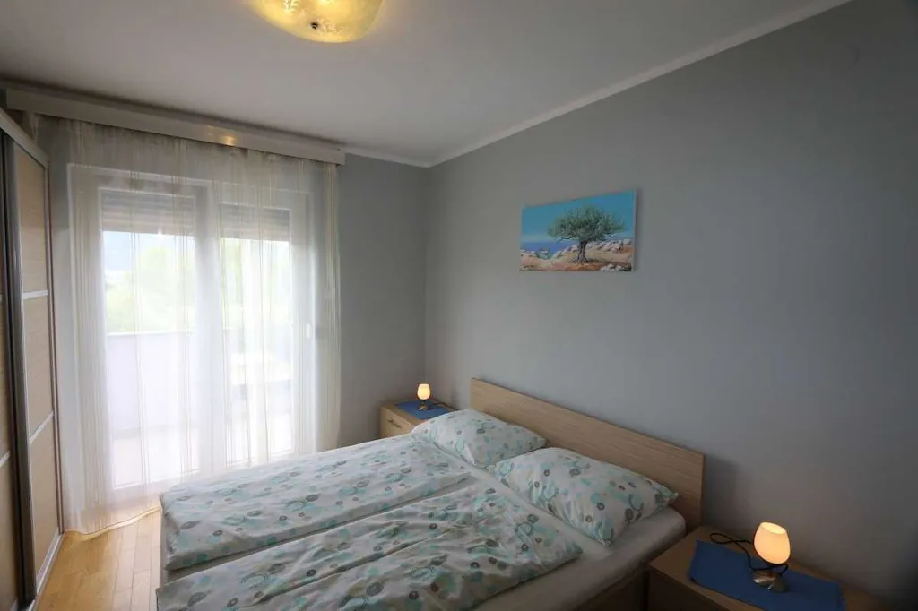 Apartment in Silo (Krk) for Up to 5 Guests