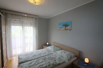 Apartment in Silo (Krk) for Up to 5 Guests