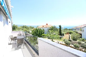 Apartment in Silo (Krk) for Up to 5 Guests