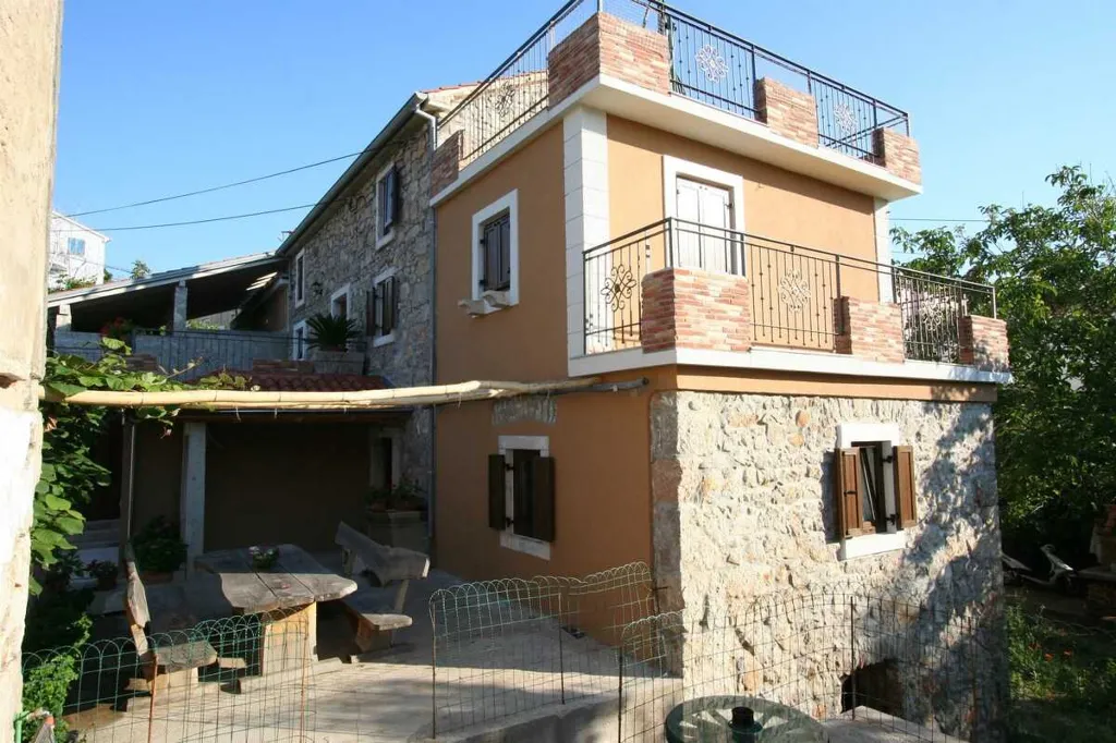 Silo Island Krk Apartment with Sea View for 7
