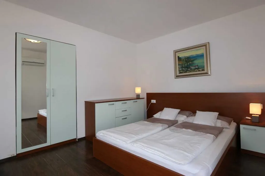 Silo Island Krk Apartment with Sea View for 7