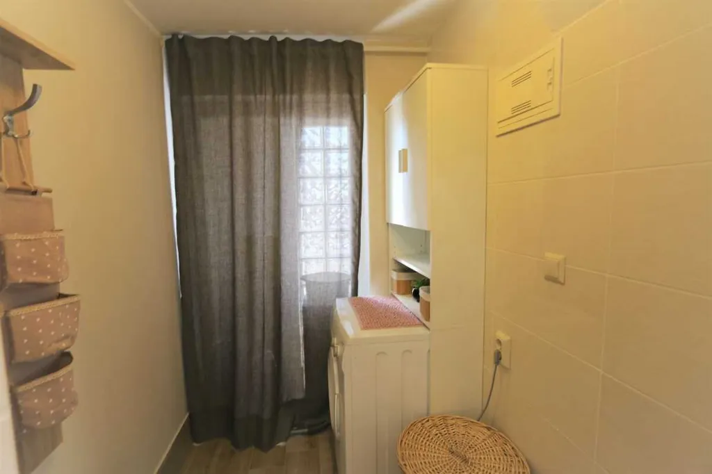 Apartment in Klimno for 4 Guests with Terrace