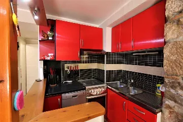 Apartment in Klimno for 4 Guests with Terrace