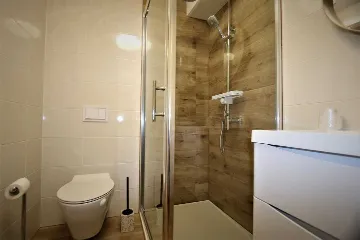 Apartment in Klimno for 4 Guests with Terrace