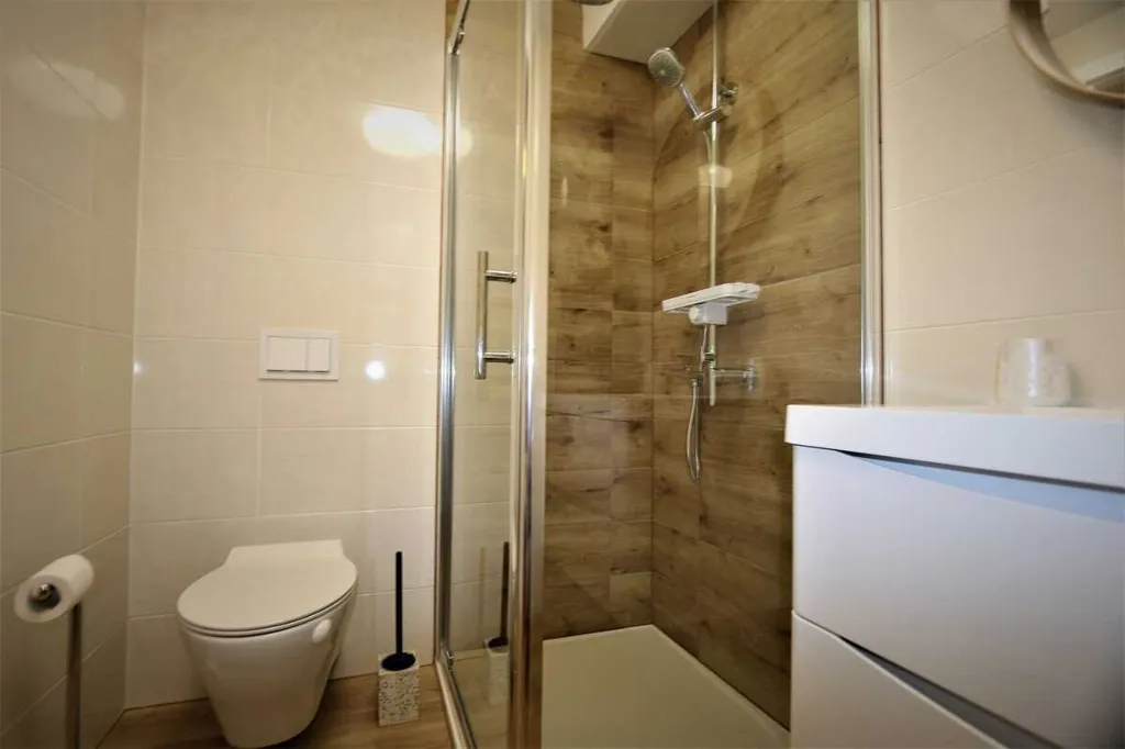 Apartment in Klimno for 4 Guests with Terrace