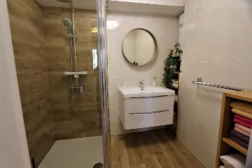 Apartment in Klimno for 4 Guests with Terrace