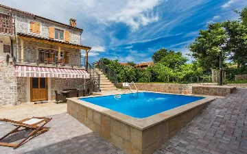 Villa in Klimno for 6 Guests with Outdoor Pool