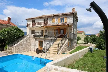 Villa in Klimno for 6 Guests with Outdoor Pool