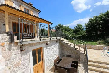 Villa in Klimno for 6 Guests with Outdoor Pool