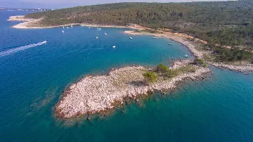 Villa in Klimno for 6 Guests with Outdoor Pool