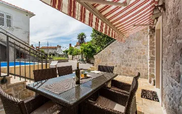 Villa in Klimno for 6 Guests with Outdoor Pool