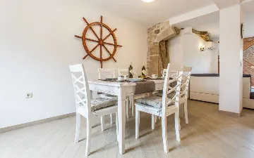 Villa in Klimno for 6 Guests with Outdoor Pool