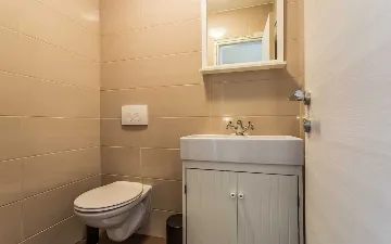 Villa in Klimno for 6 Guests with Outdoor Pool