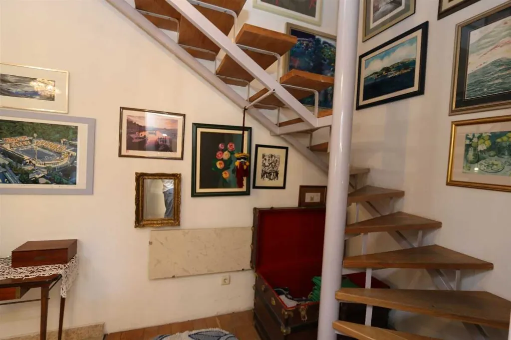 4-Bedroom Apartment in Šilo for Up to 8 Guests