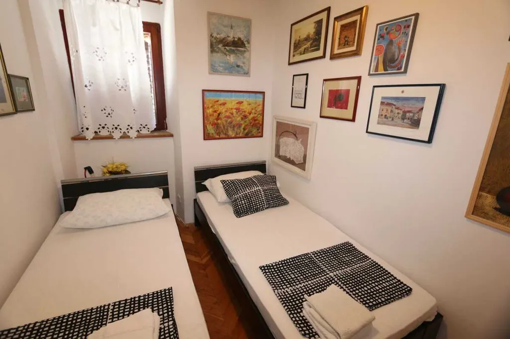 4-Bedroom Apartment in Šilo for Up to 8 Guests
