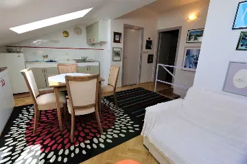 4-Bedroom Apartment in Šilo for Up to 8 Guests
