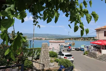 4-Bedroom Apartment in Šilo for Up to 8 Guests