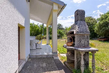 2-Bedroom Apartment in Silo (Island Krk) for 5