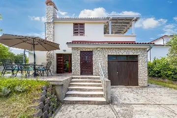 2-Bedroom Apartment in Silo (Island Krk) for 5