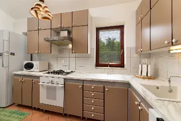 2-Bedroom Apartment in Silo (Island Krk) for 5