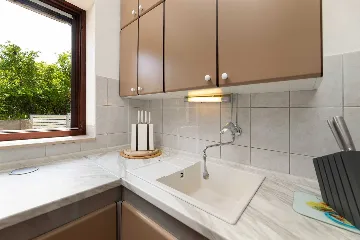 2-Bedroom Apartment in Silo (Island Krk) for 5