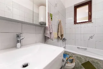 2-Bedroom Apartment in Silo (Island Krk) for 5