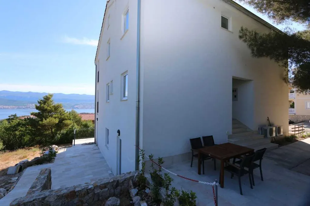 Silo Island Krk 2-Bedroom Apartment for Up to 5