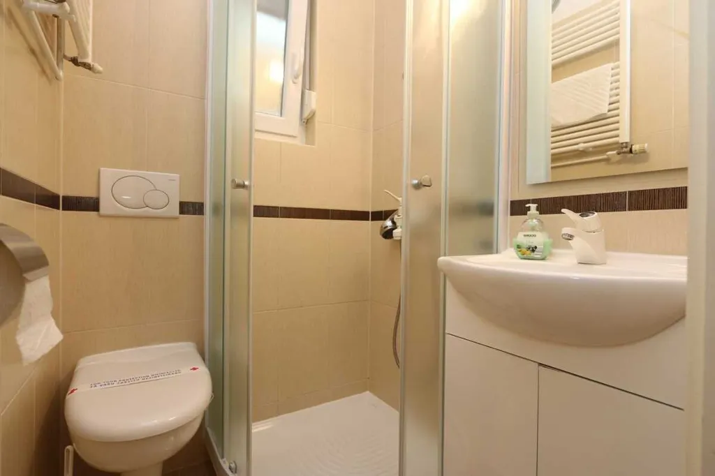Apartment in Silo (Krk) for up to 3 guests