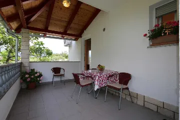 Apartment in Silo (Krk) for up to 3 guests