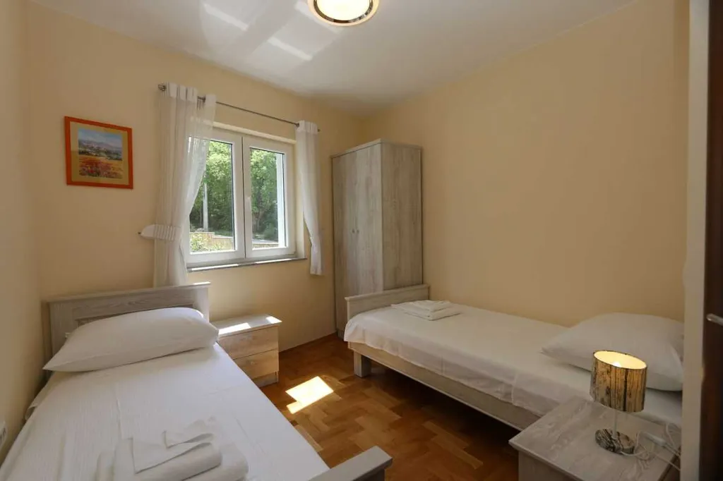 Two-Bedroom Apartment in Soline for 4 Guests