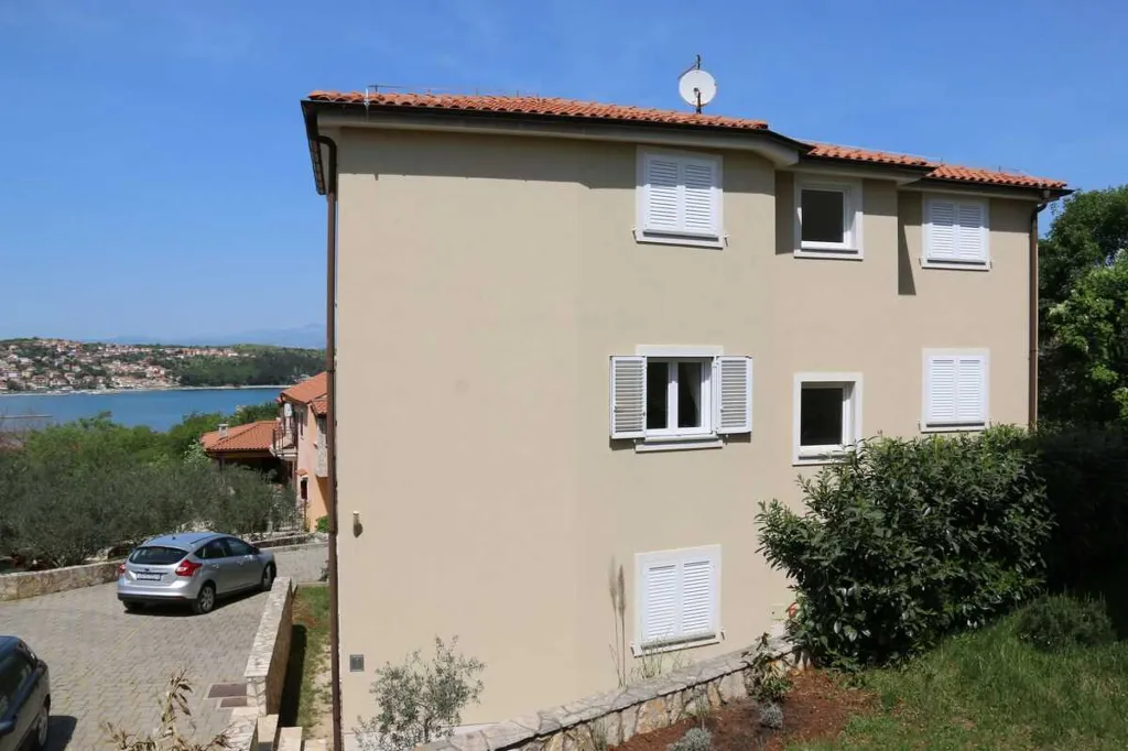 Two-Bedroom Apartment in Soline for 4 Guests