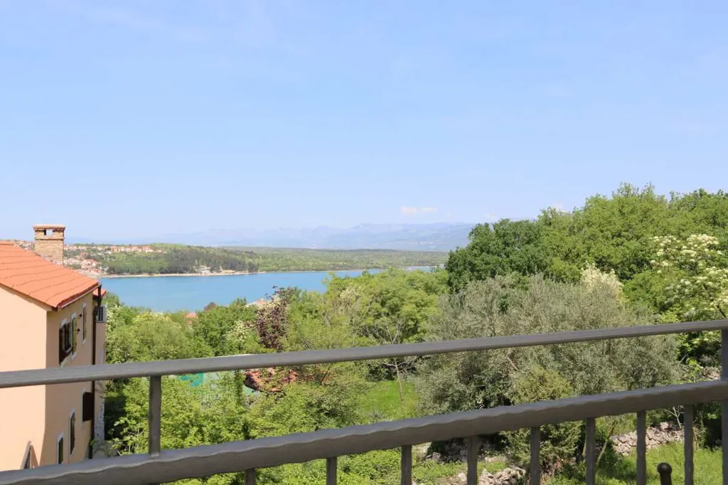 Two-Bedroom Apartment in Soline for 4 Guests
