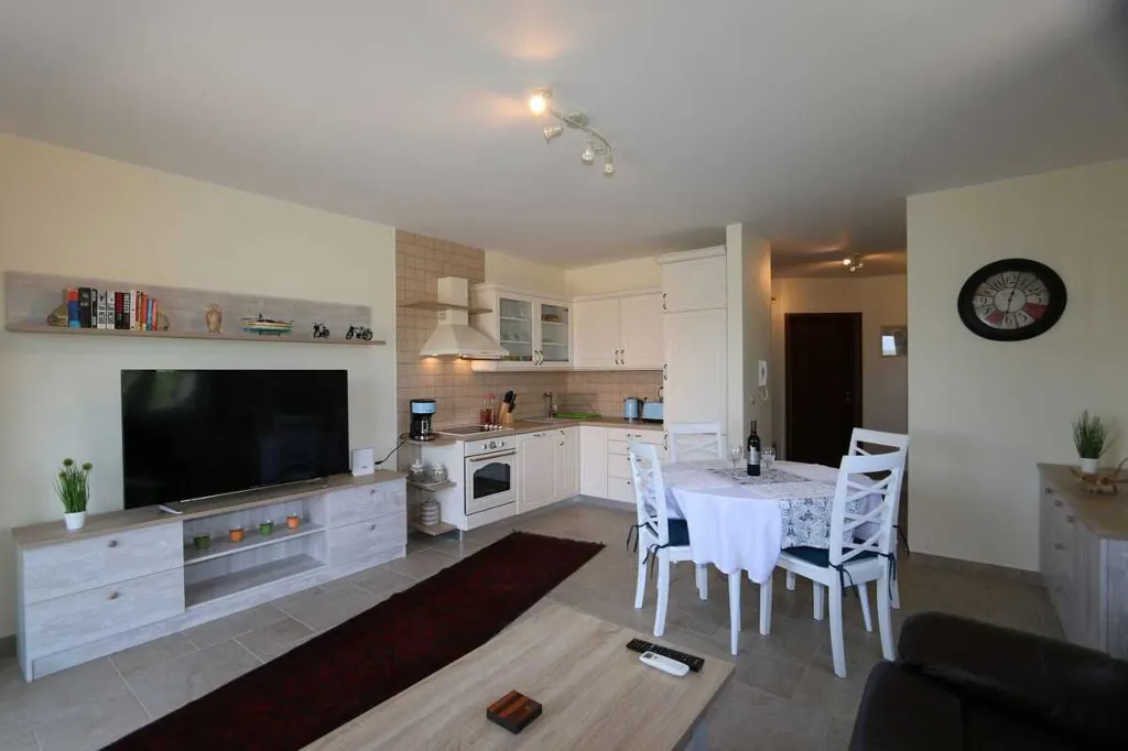 Two-Bedroom Apartment in Soline for 4 Guests