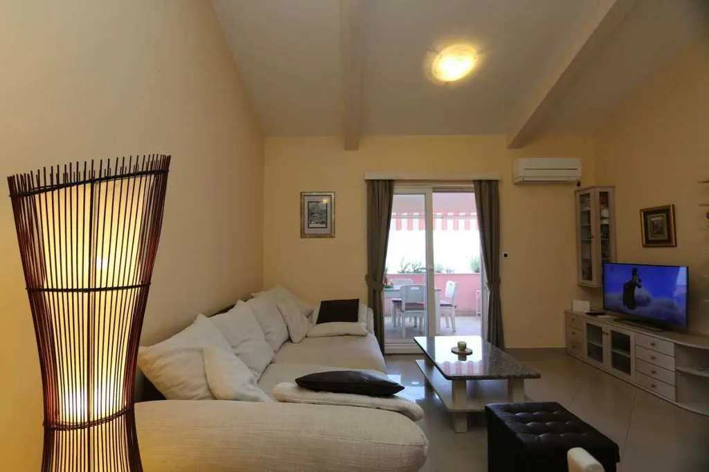 Two-Bedroom Apartment in Klimno, Island of Krk
