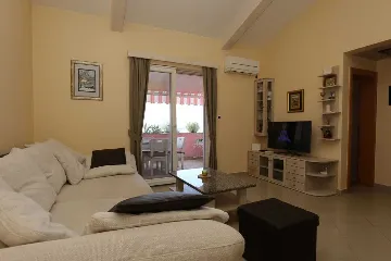 Two-Bedroom Apartment in Klimno, Island of Krk