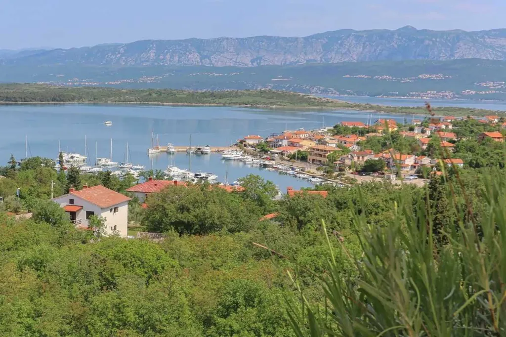Two-Bedroom Apartment in Klimno, Island of Krk