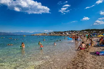 Apartment in Šilo for 4 Guests with Sea View