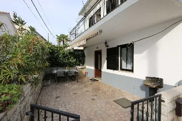 3-Bedroom House in Klimno (Krk) for 6 Guests