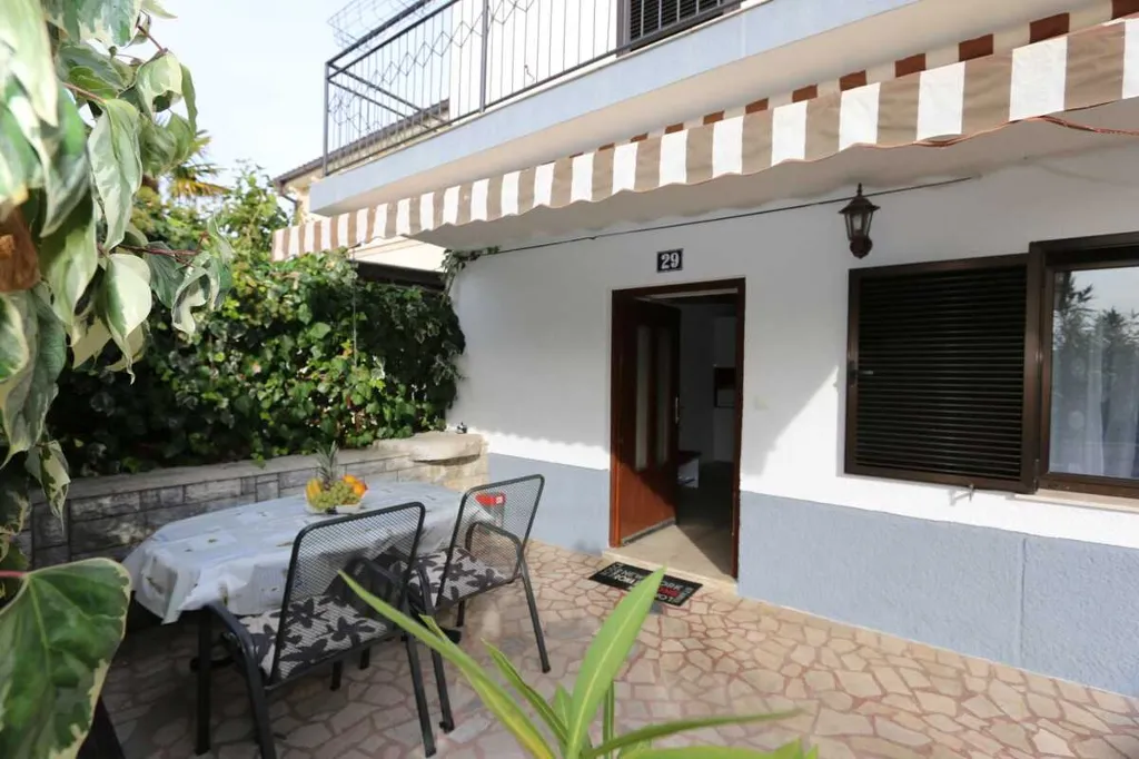 3-Bedroom House in Klimno (Krk) for 6 Guests